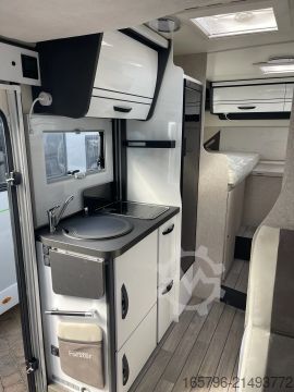 Félintegrált lakóautó Forster T 699 EB 140 PS * Automatik * 3,5 t