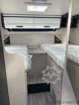 Félintegrált lakóautó Forster T 699 EB 140 PS * Automatik * 3,5 t
