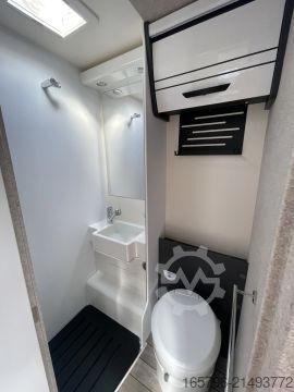 Félintegrált lakóautó Forster T 699 EB 140 PS * Automatik * 3,5 t