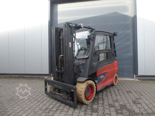 Elektrische vorkheftruck met 4 wielen Linde E50L-01/600