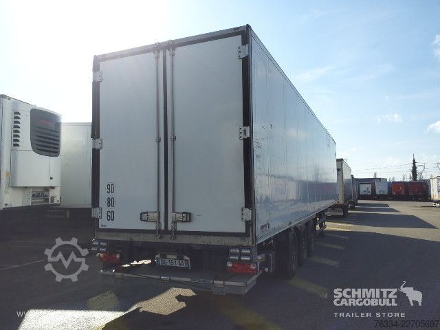 Koeloplegger Schmitz Cargobull Semitrailer Reefer Standard Hayon