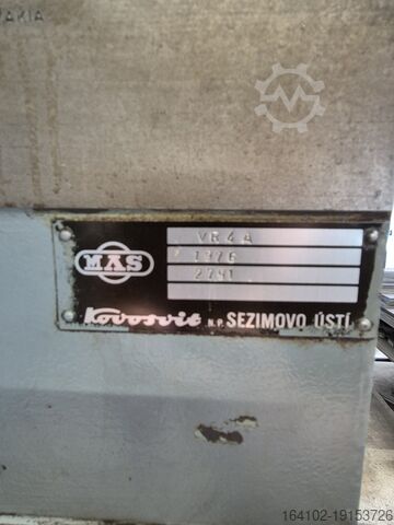 Mașină de găurit radială MAS VR 4 A