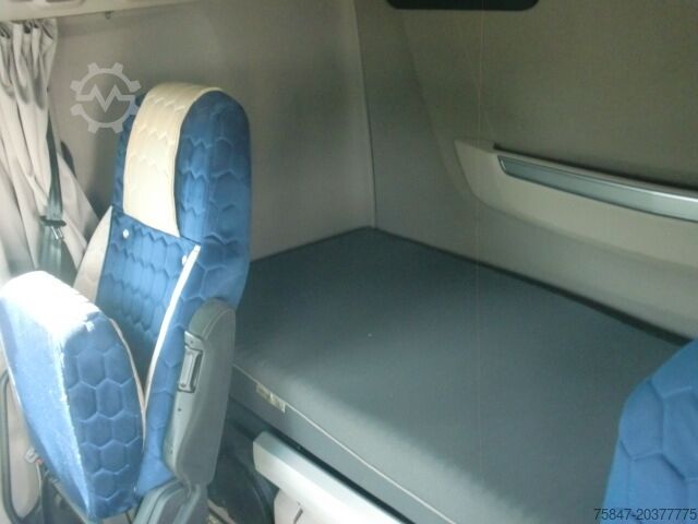 Standaard SZM DAF XG+ 530 FT Intarder 2x Tank Relax