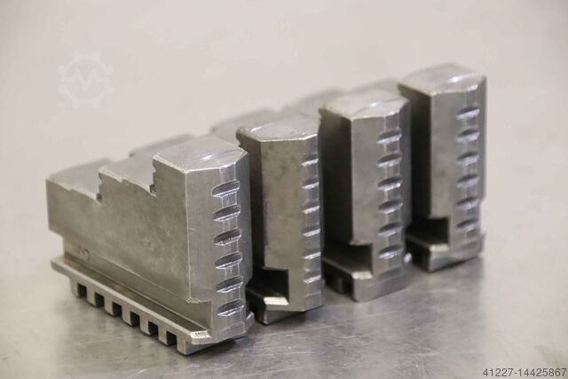 Interchangeable jaws four-jaw chuck unbekannt Breite 20 mm