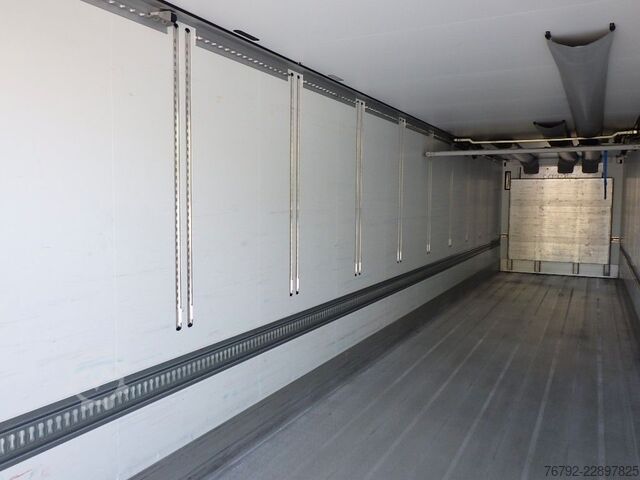 Semi-reboque frigorífico SCHMITZ CARGOBULL SKO 24/L V7 Multitemp/Doppelst./Trennwand/Liftac