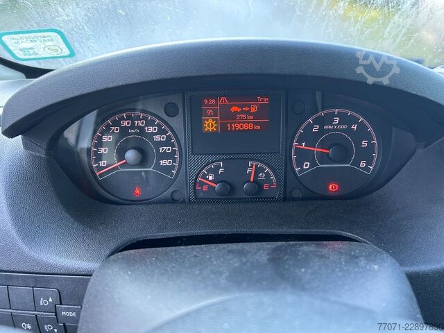 Vrachtwagen met bakwagen FIAT Ducato  Koffer+LBW*Navi*Klima*Kamera*
