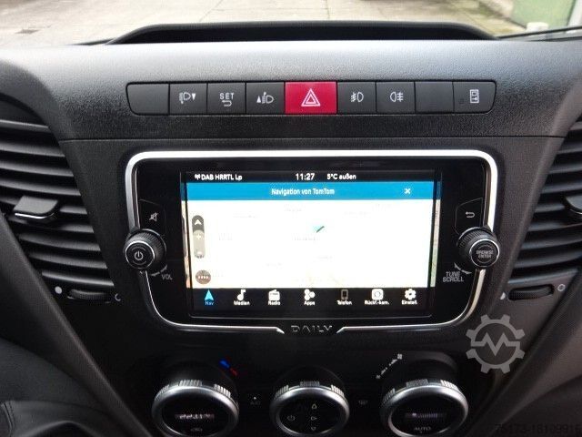 Hög tak skåpbil IVECO Daily Kasten 55S 18HA8 V WX 4x4