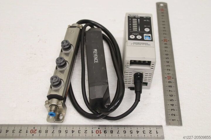 Measuring amplifier Keyence SJ-M300  SJ-M030G