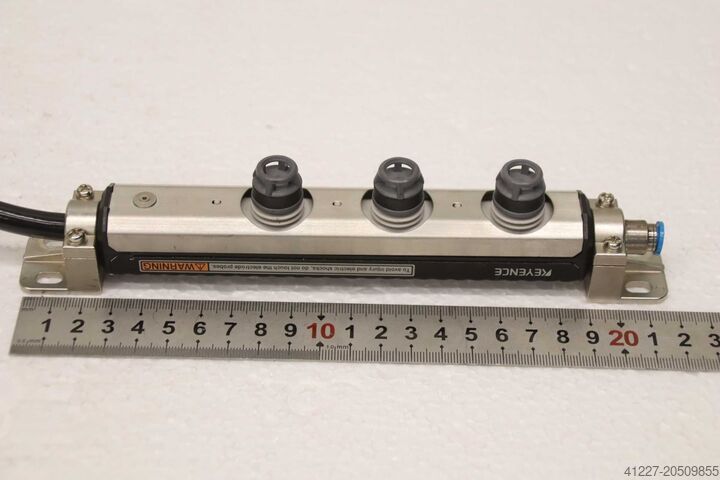 Measuring amplifier Keyence SJ-M300  SJ-M030G