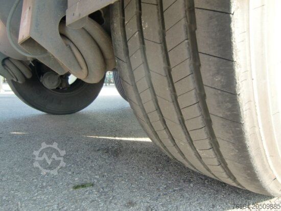 Nízkoložný návěs SCHMITZ SKO 24 KüHLAUFLIEGER, CARRIER VECTOR 1550 LIFTACHSE