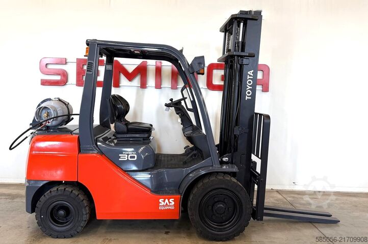 Targonca Toyota 11156 - 02-8FGF30
