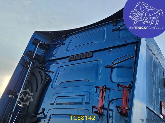  Renault T 520