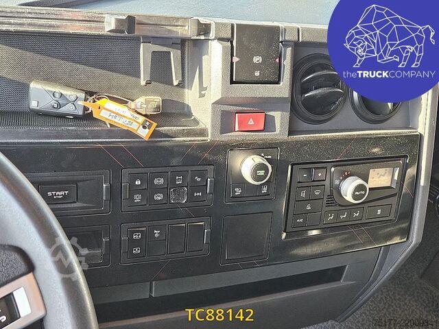  Renault T 520