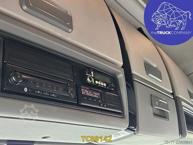  Renault T 520