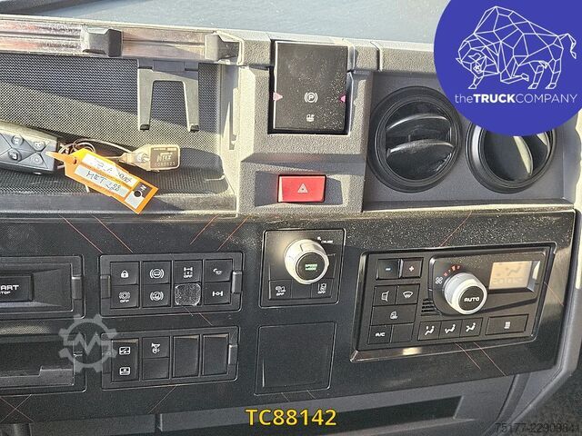  Renault T 520