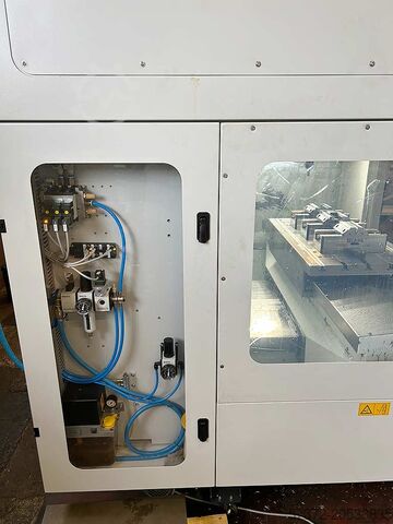 CNC Vertical Machining Center Spinner VC 850