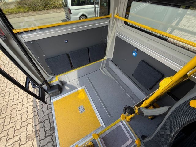 Bybus MERCEDES-BENZ Sprinter 15+27 Linienbus Niederflur Rollstuhl