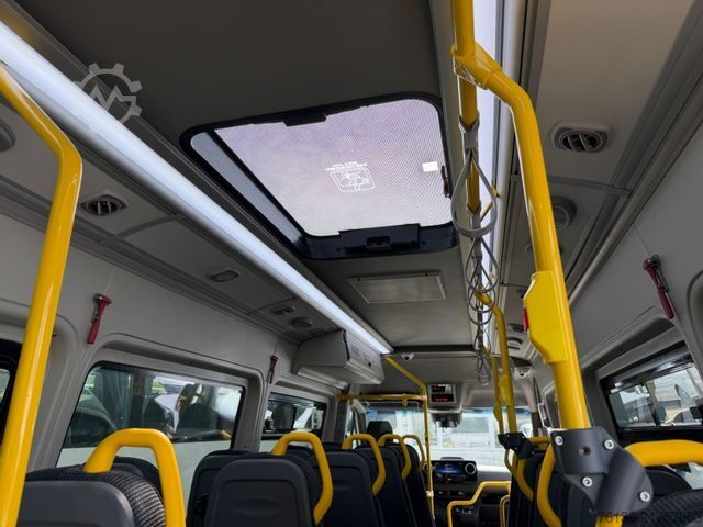 Bybus MERCEDES-BENZ Sprinter 15+27 Linienbus Niederflur Rollstuhl