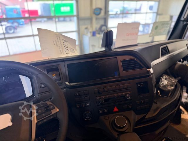 Standardní tahač MAN 18.520 Hydrodrive BLSA 4x2 Hydraulik Lampenbügel