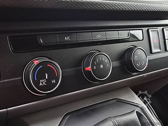 Yüksek tavanlı istasyon vagonu VOLKSWAGEN TRANSPORTER 2.0 TDI 150 L1H1 AUT.