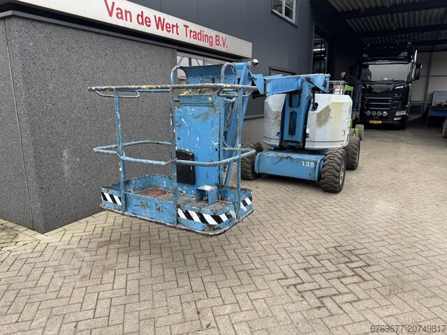 Genie Z-34/22 Knikarmhoogwerker 12.5M werkhoogte 4X4 Kubota Diesel 2007 GENIE Z-34/22 Knikarmhoogwerker 12.5M werkhoogte 4X4 Kubota Diesel 2007