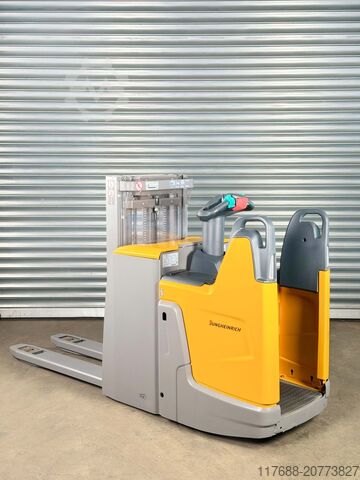 High lift truck driver Jungheinrich ERD 220 - Service Neu - Triplex - Batterie 90%