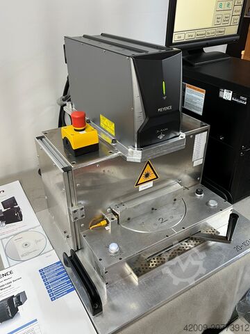 Laser etykietujący Keyence MD-X1500 C