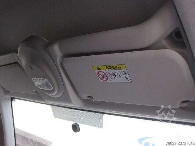 Customized van Peugeot Partner HDI Hygieneausbau 3-Sitzer M+S