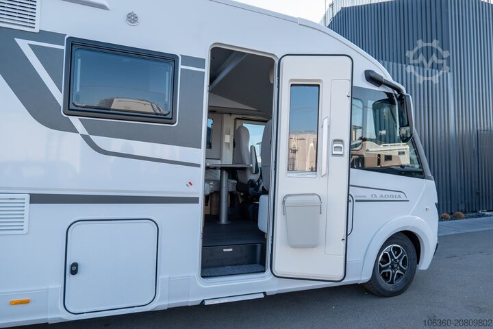 ADRIA SONIC 600 SL PACK WILD&FREE *Kategori B kørekort, 4 godkendte siddepladser* Ny autocamper ADRIA SONIC 600 SL PACK WILD&FREE *PATENTE B 4 POSTI OMOL.*