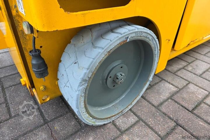 Scissor lift Haulotte Compact 12 Electric, 12m Working Height, 300kg Cap