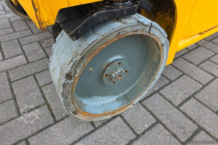 Scissor lift Haulotte Compact 12 Electric, 12m Working Height, 300kg Cap