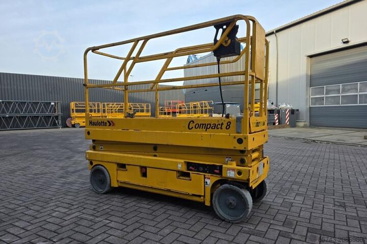 Scissor lift Haulotte Compact 8 As-Is, Electric, 8.2m Working Height, 35