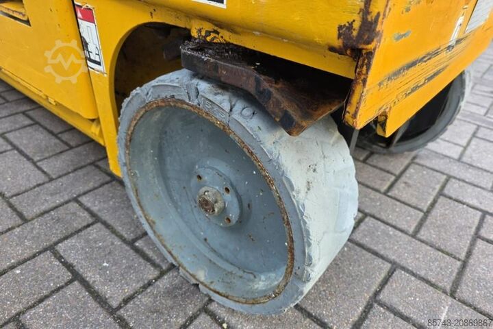 Scissor lift Haulotte Compact 8 As-Is, Electric, 8.2m Working Height, 35