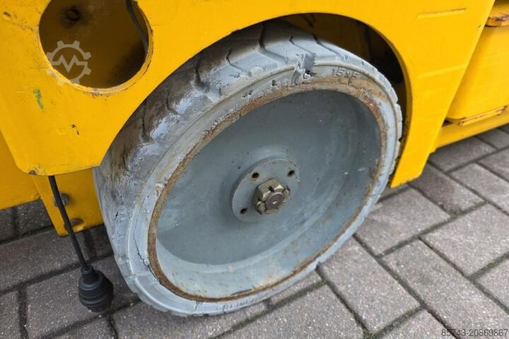 Scissor lift Haulotte Compact 8 As-Is, Electric, 8.2m Working Height, 35