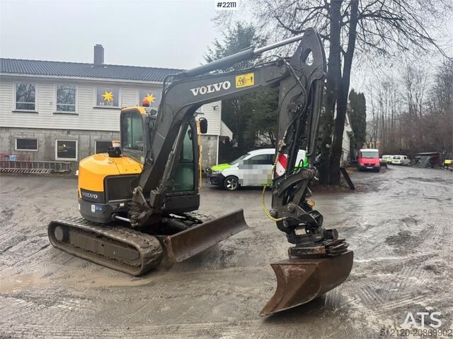 Crawler excavator Volvo ECR58D with rototilt and 2 buckets. 3,100 hours.