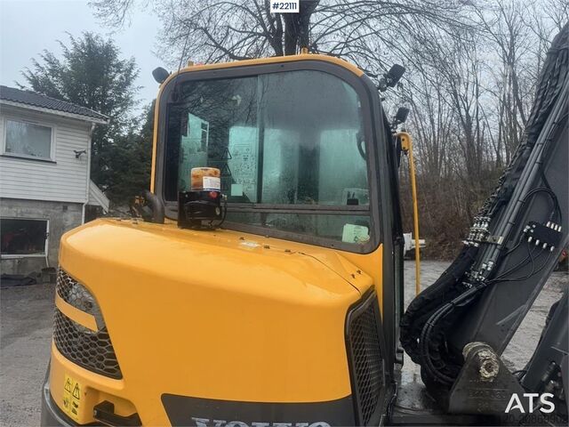 Crawler excavator Volvo ECR58D with rototilt and 2 buckets. 3,100 hours.