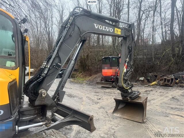 Crawler excavator Volvo ECR58D with rototilt and 2 buckets. 3,100 hours.