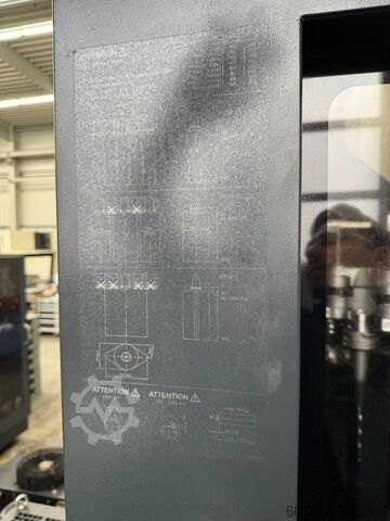 CNC -Fräsmaschine DMG DMU 210 P