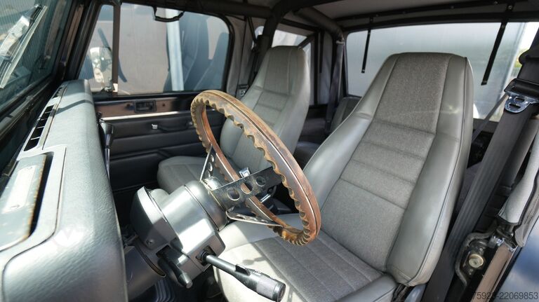 Personenvervoer Jeep WRANGLER YJ 4.0i SOFTTOP 4x4 1993