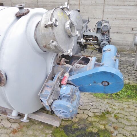 V4A'dan yapılmış 3000 litrelik ısıtılabilir/soğutulabilir tank  