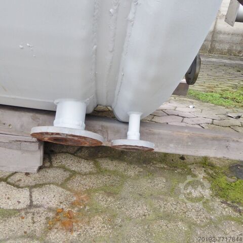 V4A'dan yapılmış 3000 litrelik ısıtılabilir/soğutulabilir tank  