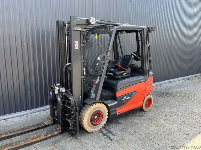 Elektrisk 4 -hjulig gaffeltruck Linde E25-01