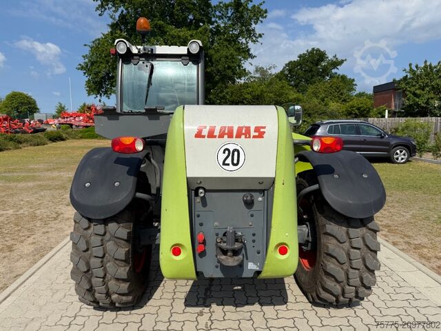 Zemědělský stroj  Scorpion 7030
