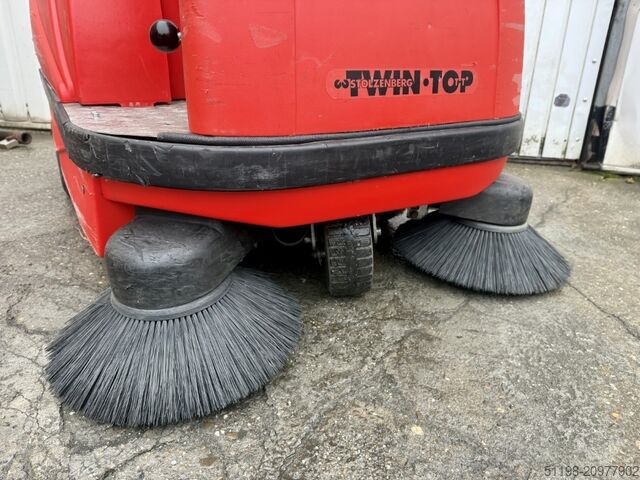 Sedadlový zametací a sací stroj Stolzenberg Twin Top TT 1100 / E Aufsitzkehrmaschine