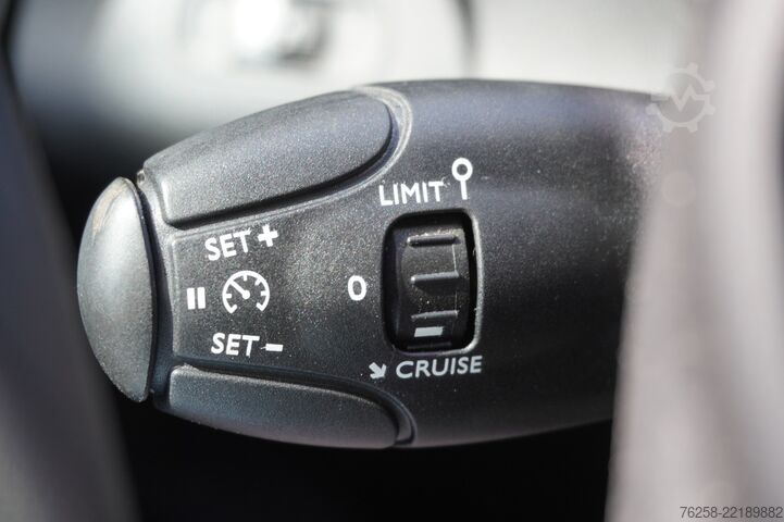 Kombi s vysokou střechou Peugeot Partner 1.5 BlueHDI 130PK EURO 6 - Airco - Crui...