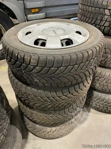 Wielen met set banden Bridgestone *Mercedes deksels met banden*205/55R16