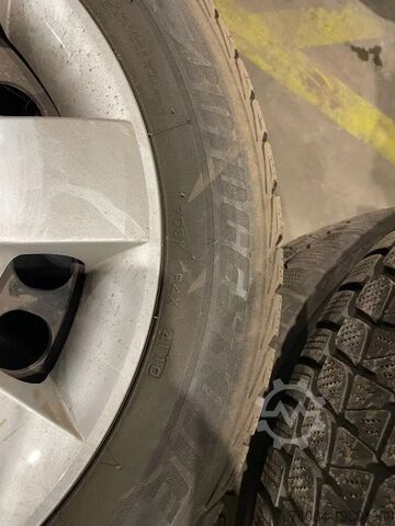 Wielen met set banden Bridgestone *Mercedes deksels met banden*205/55R16