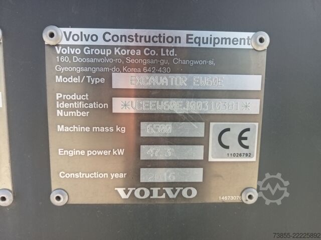 Wheeled Excavator Volvo EW60E with 5 buckets