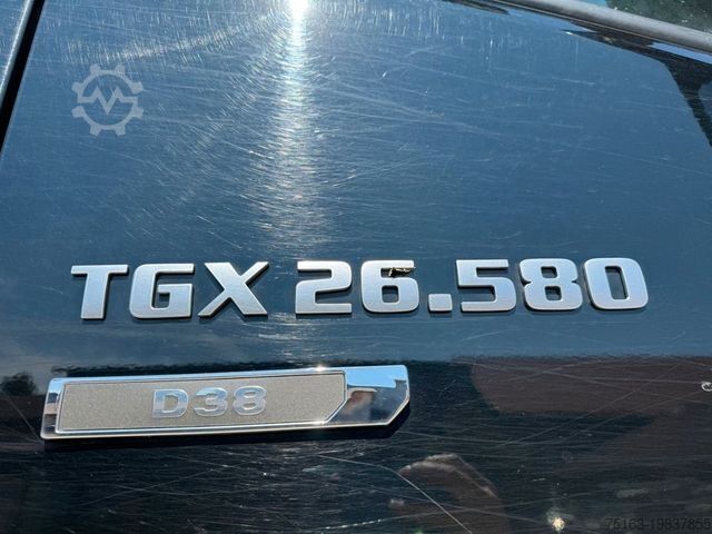 Faházszállító teherautó MAN TGX 26.580