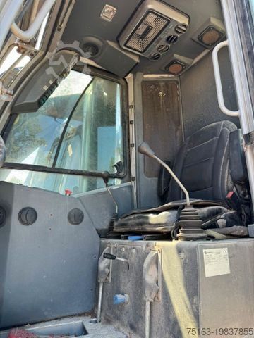 Faházszállító teherautó MAN TGX 26.580